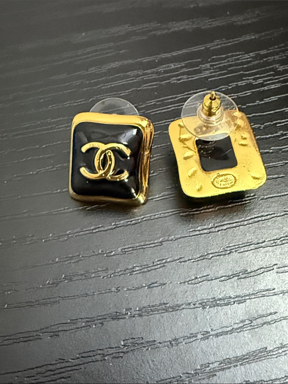 CHANEL Black and Gold Square - Picture 3 of 3